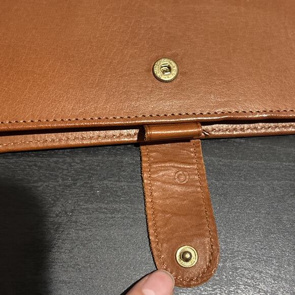 NEW IN BOX VINTAGE COACH CHECK BOOK CASE WITH TAB TAN FS4621 - Picture 10 of 13